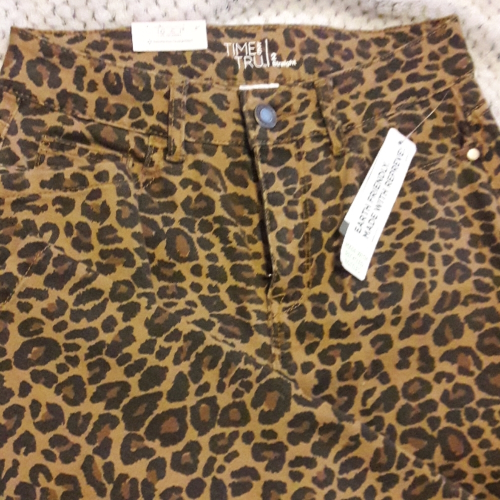 Leopard print jeggings. Size 2. New with tags.